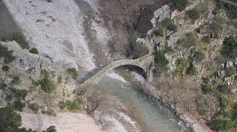 Ο πρόεδρος του Ευρωκοινοβουλίου στηρίζει την ανακατασκευή της γέφυρας Κοράκου στον Αχελώο